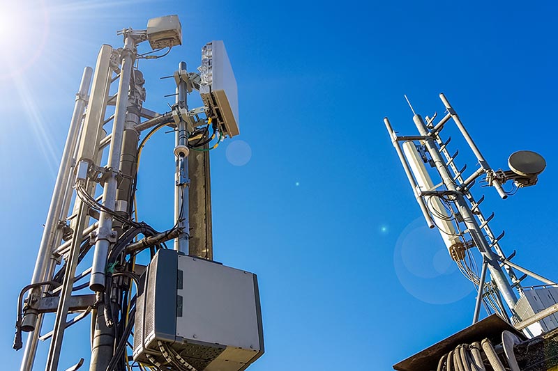 5G Handsets & Base Stations